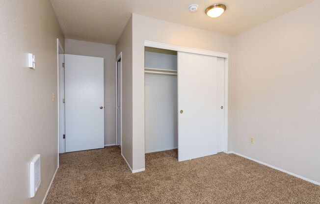 3 beds, 2 baths, 1,080 sqft, $1,950, Unit #314C