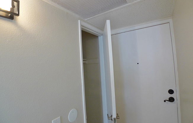 1 bed, 1 bath, 650 sqft, $2,350, Unit 104