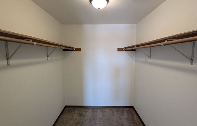 2 beds, 2 baths, 1,034 sqft, $1,279, Unit 1401 094