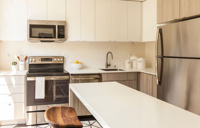 1 bed, 1.5 baths, 932 sqft, $2,995, Unit 510