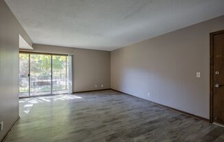 2 beds, 1 bath, 1,000 sqft, $1,075, Unit #102