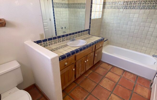 Beautiful 2 Story Town Home Located off of Telshor Area