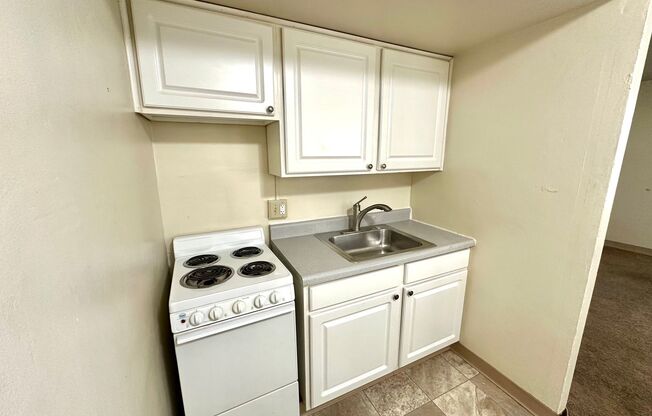 1 bed, 1 bath, $895, Unit 413