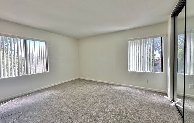 NEWLY REMODELED! 2 Bedroom in Scripps Ranch! Washer/Dryer included!