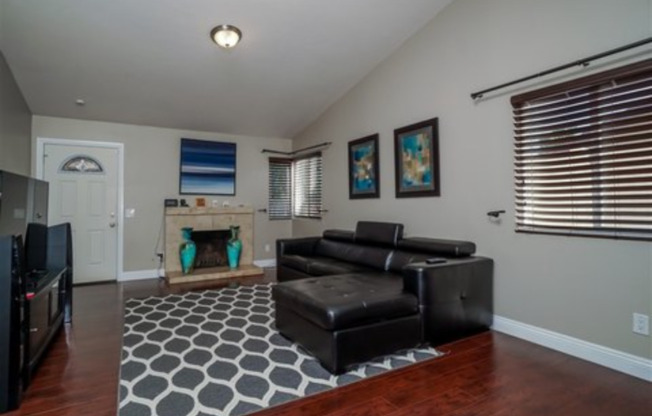 798 CAREFREE DR