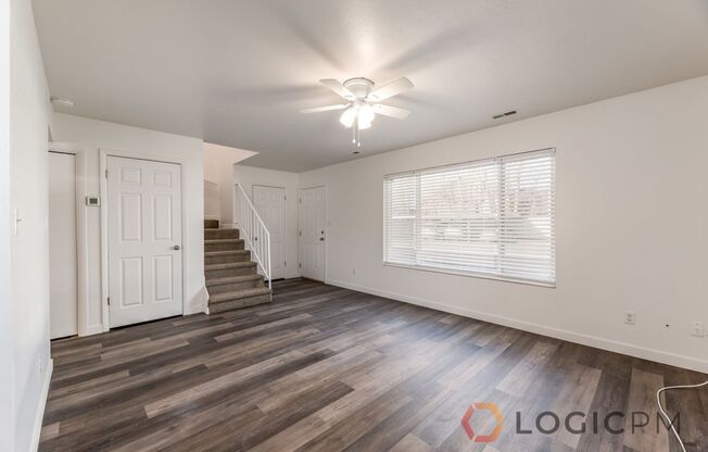 Newly Remodeled End Unit Townhome!