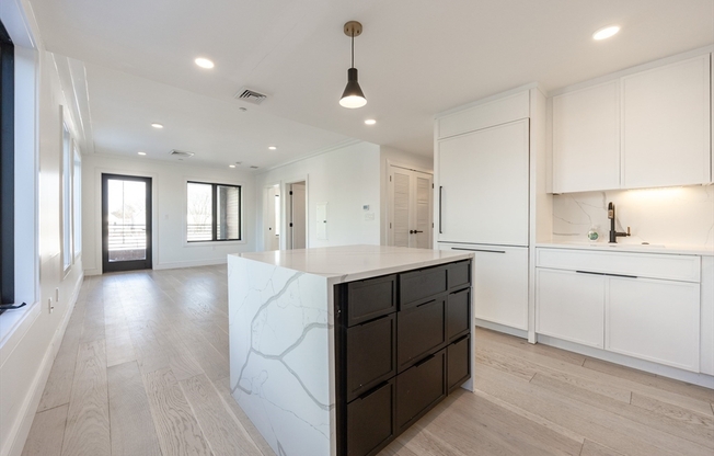 1 bed, 1 bath, 688 sqft, $2,950, Unit 209