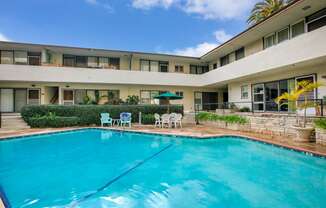 Apartment Building in West Hollywood Pool