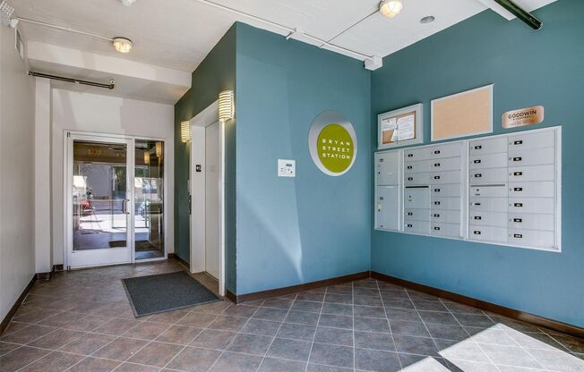 1 bed, 1 bath, $1,700, Unit # 2B