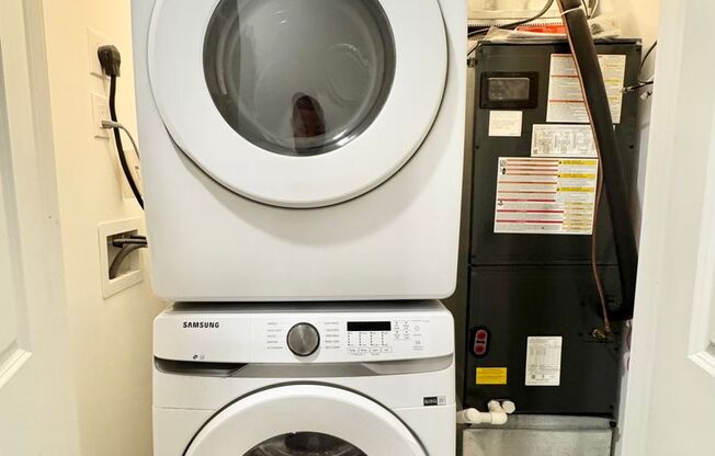 2 beds, 2 baths, 900 sqft, $1,599, Unit 306