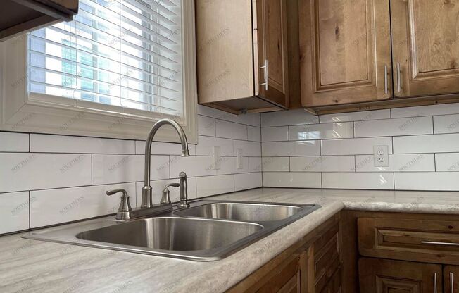 2 beds, 2 baths, 1,000 sqft, $1,300, Unit Suite 50