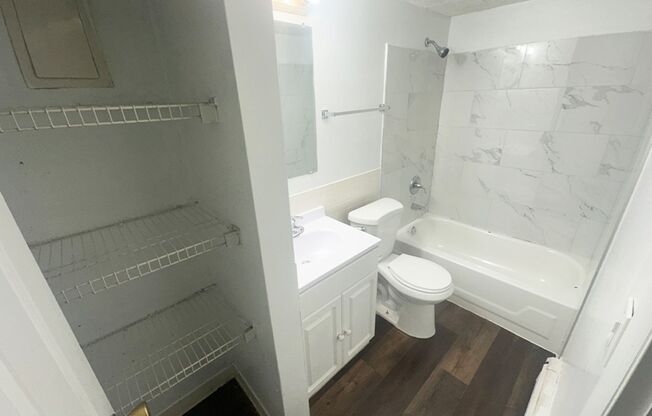 1 bed, 1 bath, 560 sqft, $825, Unit 3253-03