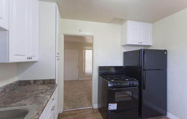 2 beds, 1 bath, 750 sqft, $2,495, Unit 2474-E