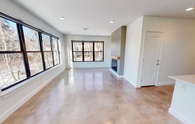 2 beds, 2 baths, 869 sqft, $3,250, Unit 70-406