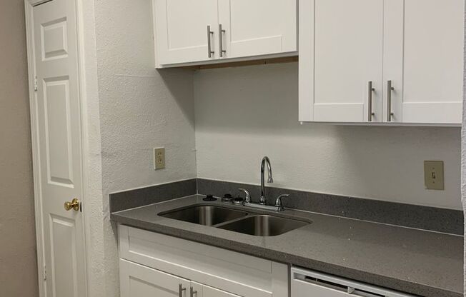 2 beds, 2 baths, 1,038 sqft, $1,215, Unit 3101