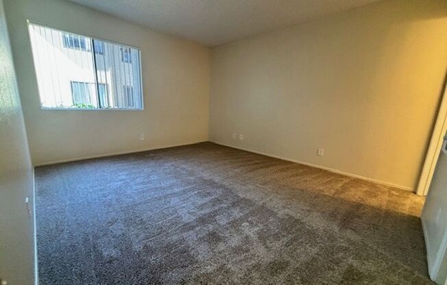 2 beds, 2 baths, 918 sqft, $2,250, Unit 164