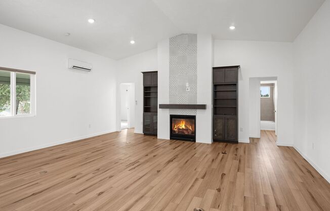 BEAUTIFUL Spacious Modern Grandview Single Level Home!