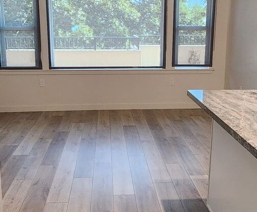 1 bed, 1 bath, 455 sqft, $2,800, Unit 06