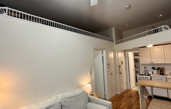 73 W 68 ST