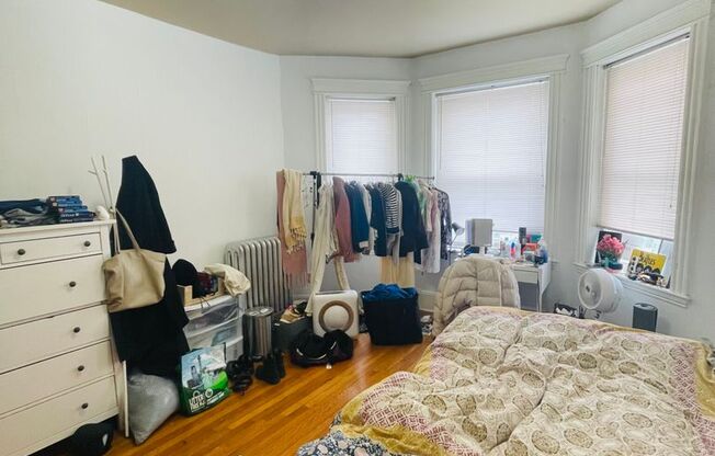 2 beds, 1 bath, 617 sqft, $2,575, Unit 38