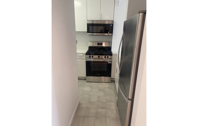 1 bed, 1 bath, 600 sqft, $4,350, Unit 15E