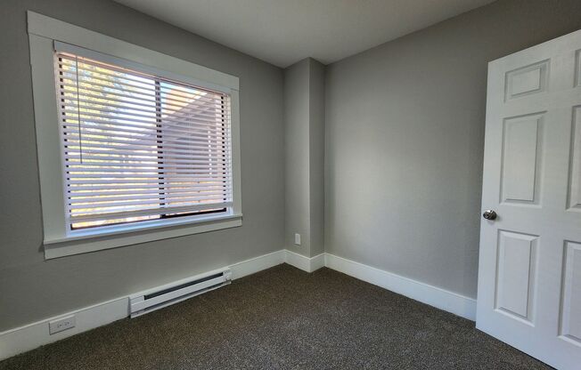 1 bed, 1 bath, 465 sqft, $1,300, Unit 411