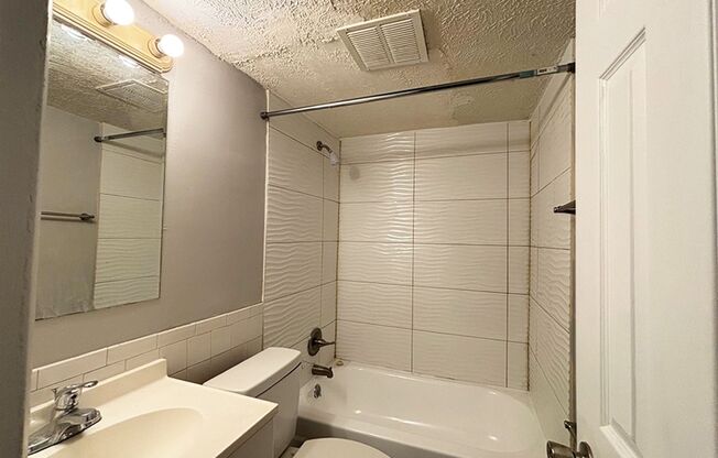 1 bed, 1 bath, 560 sqft, $825, Unit 720-09