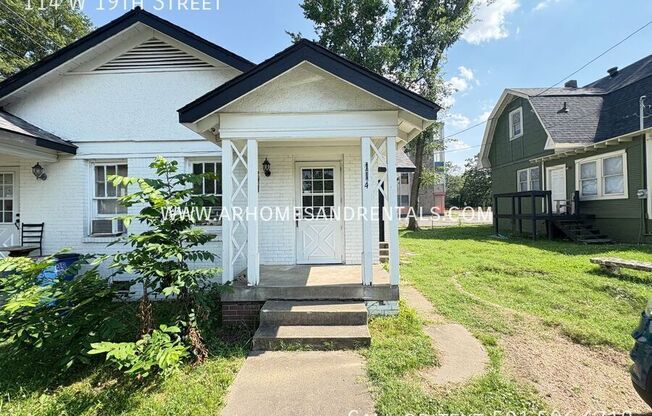 114 W 19 ST