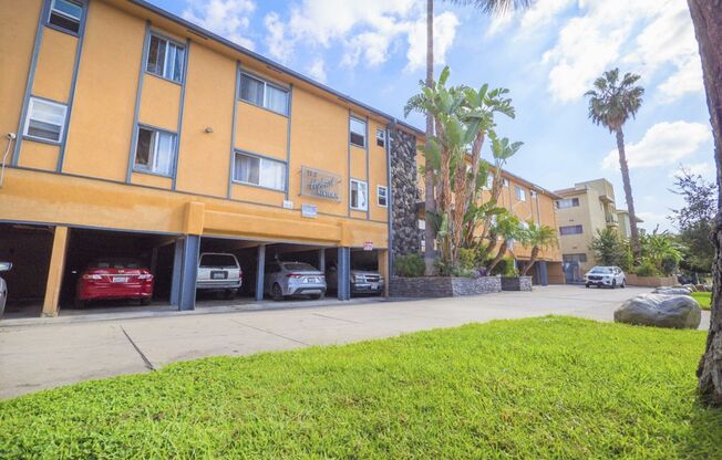 1 bed, 1 bath, $1,825, Unit 024#33