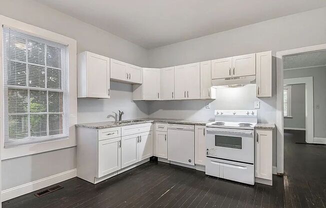 3 beds, 2 baths, $1,900