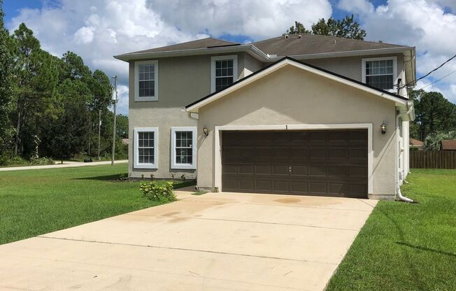 Large 5 Bedroom, 3 Bathroom Single Family Home