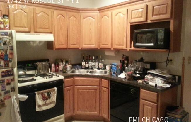 1742 W Roscoe St 2