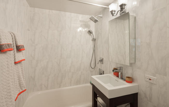 Studio, 1 bath, $2,400, Unit 1711