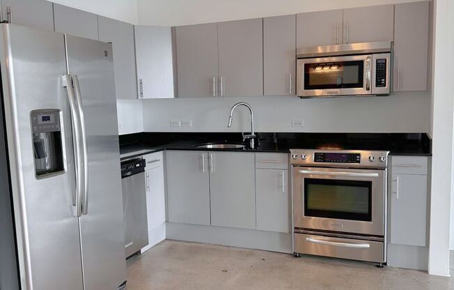 Studio, 1 bath, 962 sqft, $3,150, Unit Unit 405