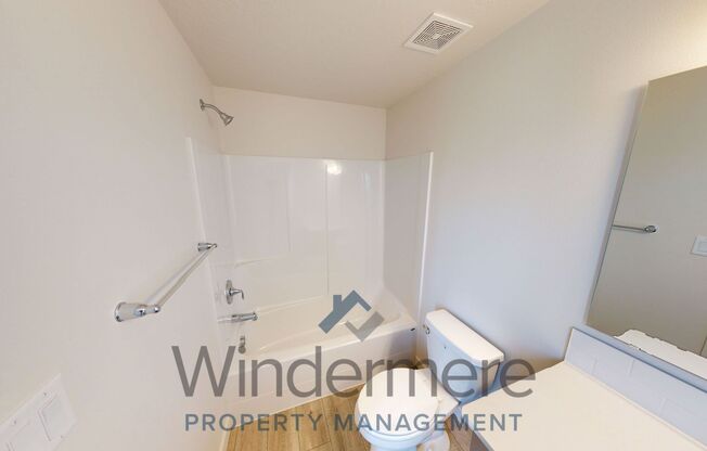3 beds, 2 baths, 1,064 sqft, $1,895, Unit 325 Cowden