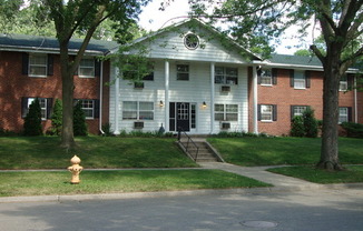 830 Harding St.
