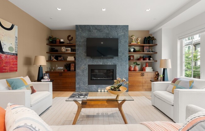 21 CROWNINSHIELD RD