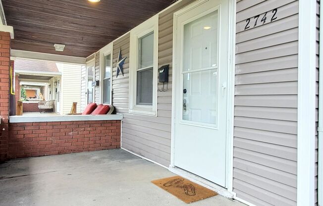 Updated 2 bedroom Townhouse - Garfield Park-South Neighborhood