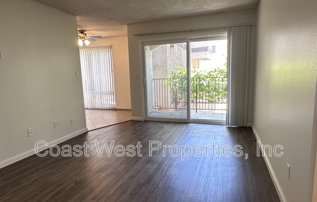 1075 CHALCEDONY ST