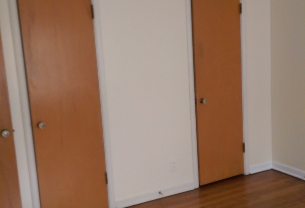 1 bed, 1 bath, $850, Unit 15