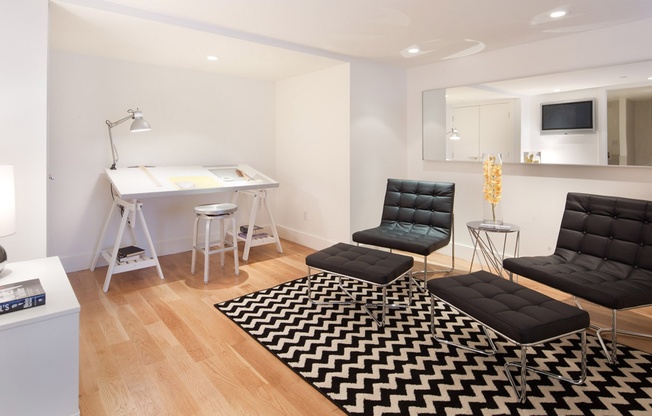 2 beds, 2 baths, $4,500, Unit 3B