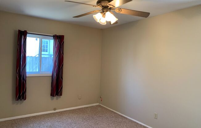 3 beds, 1 bath, $1,365