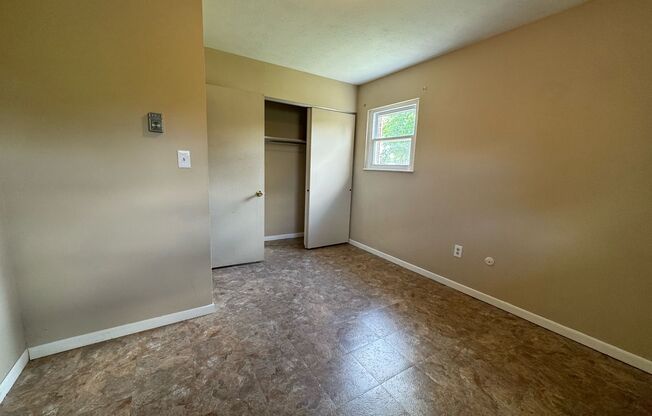 2 beds, 1 bath, 750 sqft, $1,050, Unit 15