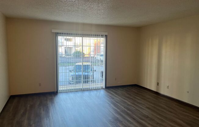 2 beds, 1 bath, 850 sqft, $675, Unit 202