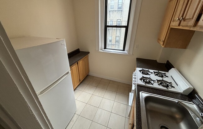 1144 Commonwealth Ave