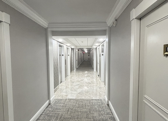 1 bed, 1 bath, 823 sqft, $3,600, Unit 7O