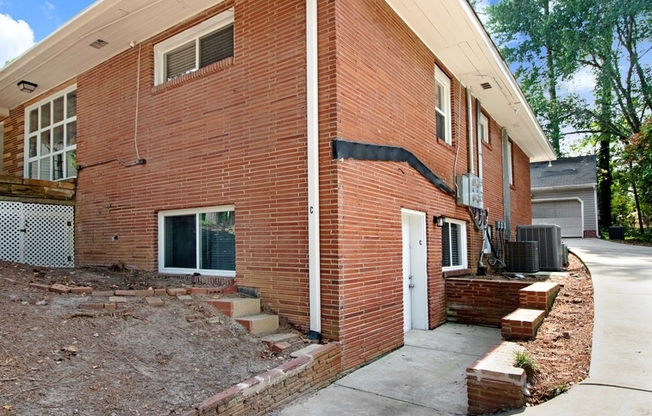 105 PINELAND CIR