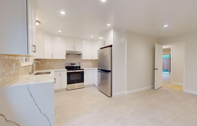 3 beds, 2 baths, $5,650, Unit 242 Elwood #2