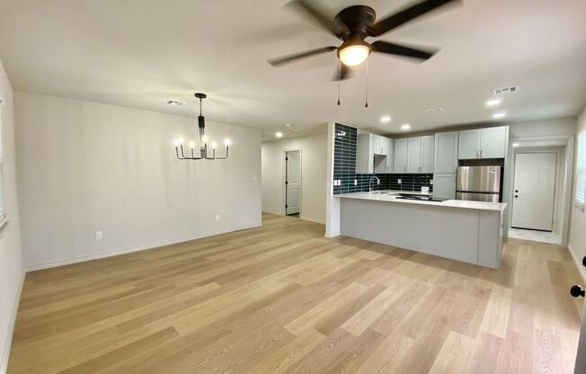 3bd/2ba Cozy Renovated Home