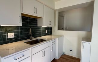 Studio, 1 bath, 475 sqft, $1,050, Unit 5
